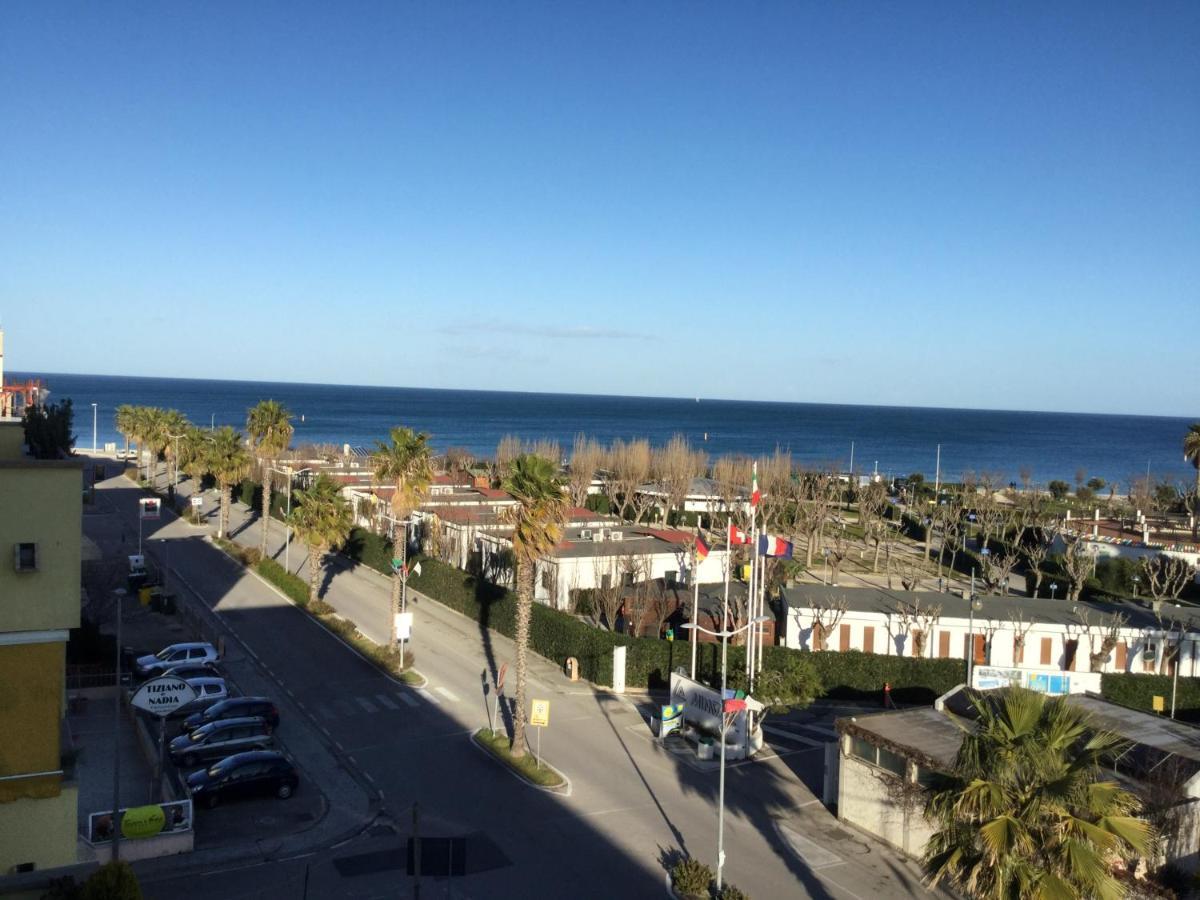 Casa Rosa Villa Porto SantʼElpidio Exteriör bild