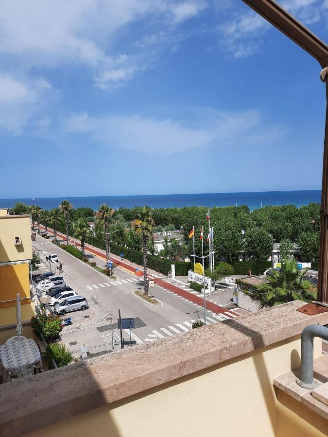 Casa Rosa Villa Porto SantʼElpidio Exteriör bild